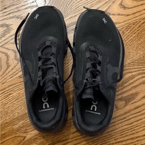 On Running Cloudmonster Womens Sneakers in Black